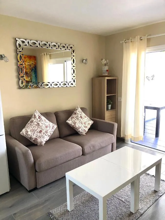 Casa Nia - modern one bedroom apartment in central Puerto del Carmen Tías
